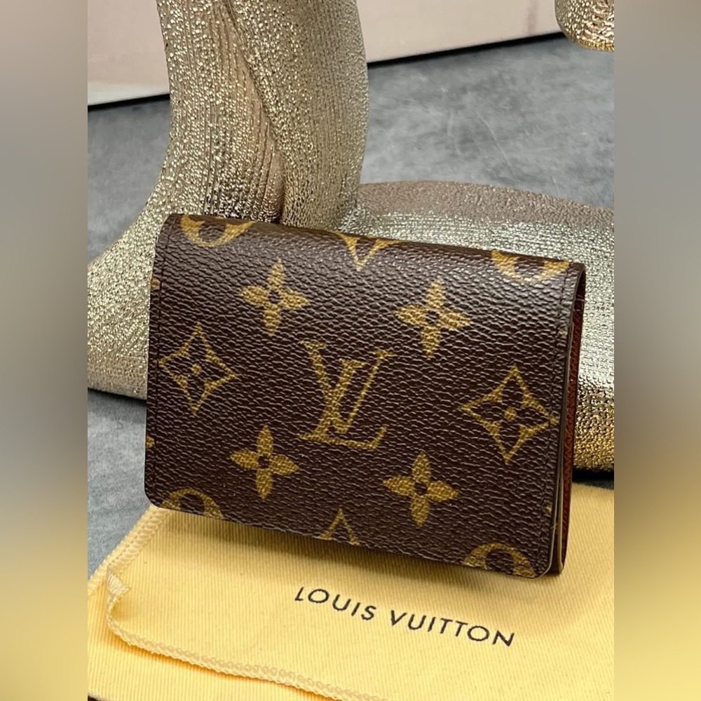 🌵 Louis Vuitton Card Holder🌵